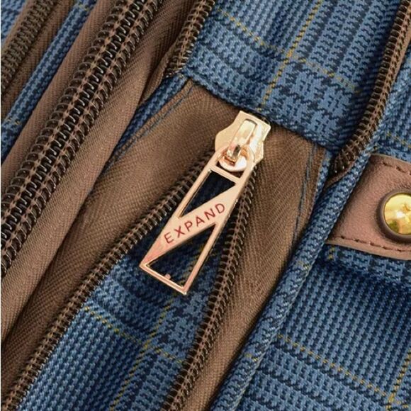 London Fog Brentwood III 20” Carry-On Spinner Luggage Light Exp. Suitcase Wheel - Picture 7 of 13